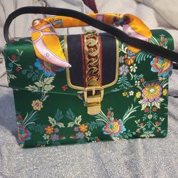 Gucci Sylvie 