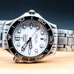 Omega Seamaster Diver. Great White. 2024. NEW!