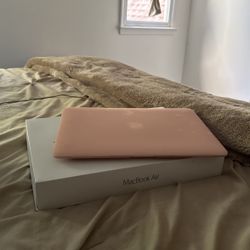 MacBook Air 13in (2017)