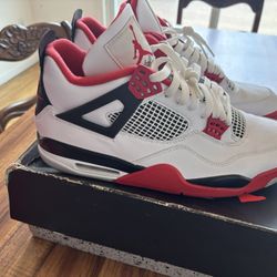 Air Jordan Fire Red 4’s