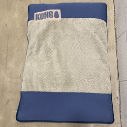 FREE Comfortable KONG pet dog  bed in blue and beige with removable / washable cover. 