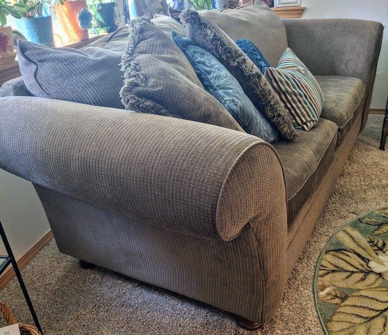 Couch / Sofa