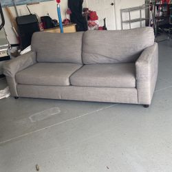 Comfy Couch,seats 4