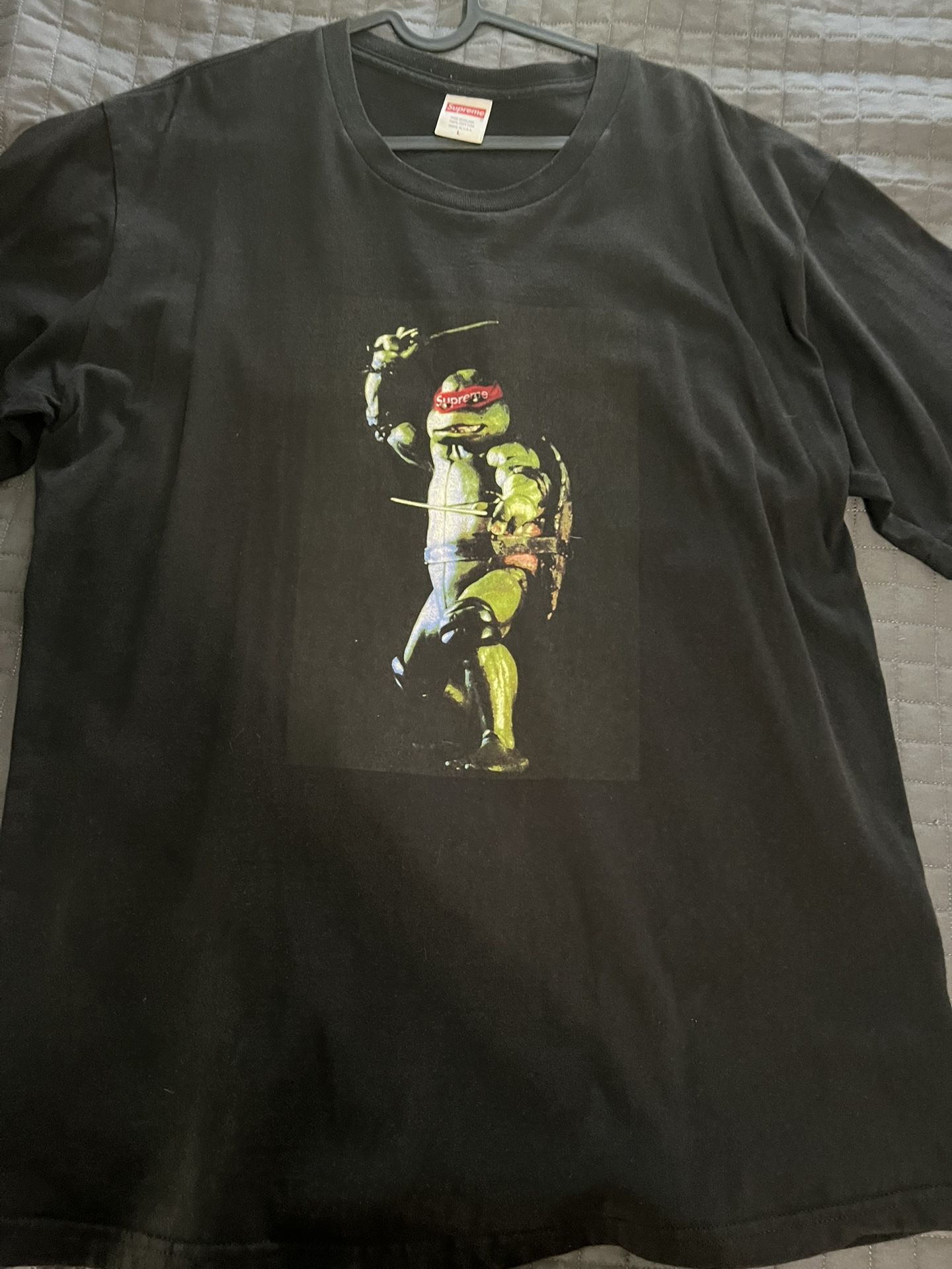 Supreme Tee 