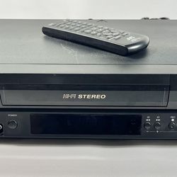 JVC HR-J692U VCR VHS Player Recorder HQ 4-Head Hi-Fi Stereo With Remote Tested