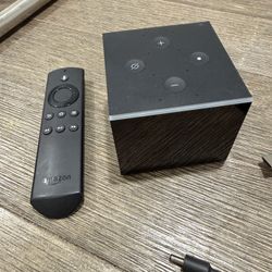 Amazon FIRE TV CUBE 1st Gen Complete 4K HDR With Extras