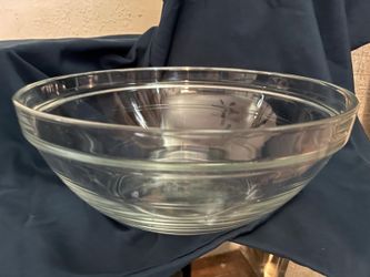 Glass bowl