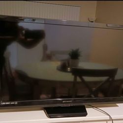 Emerson LED Screen Tv 30"in (Black) 