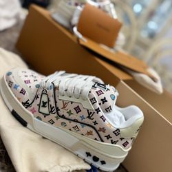 LV trainer sneaker 