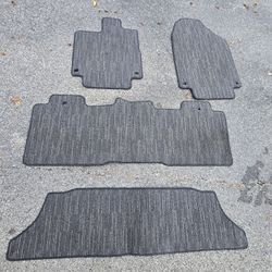 2024 Honda Oddysey Floor Mats. 