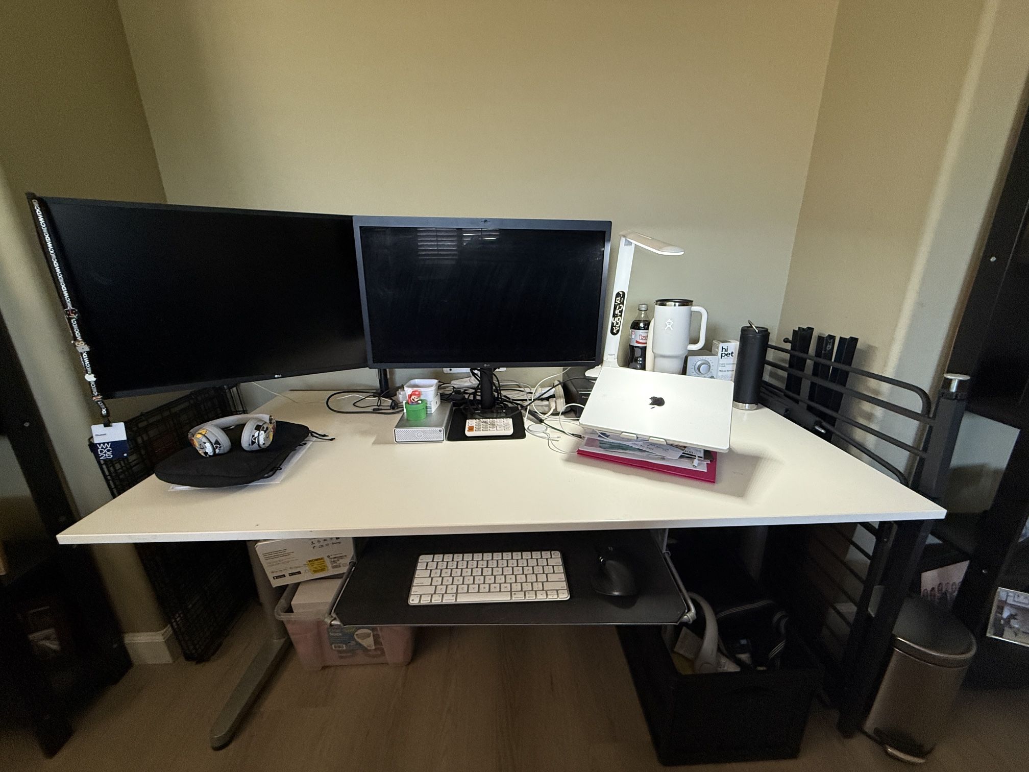 Workstation desk