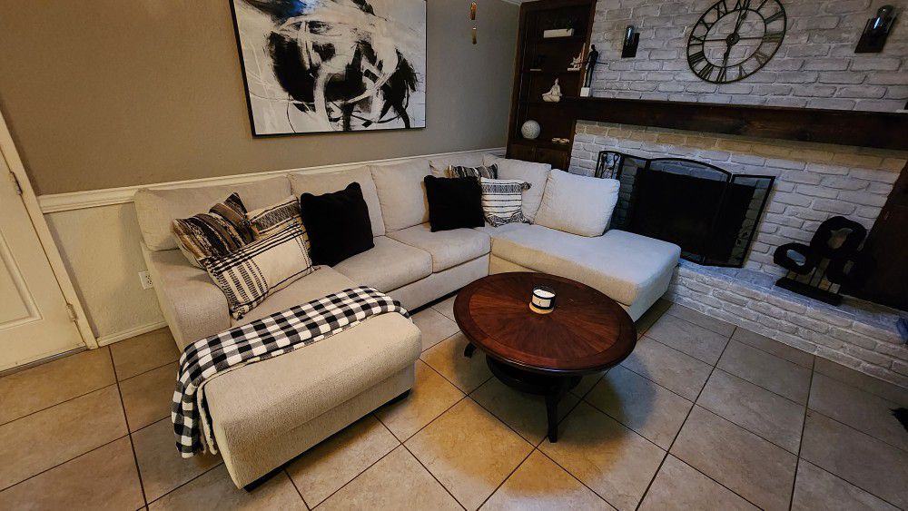 White Sectional Couch Plus Swivel Chair