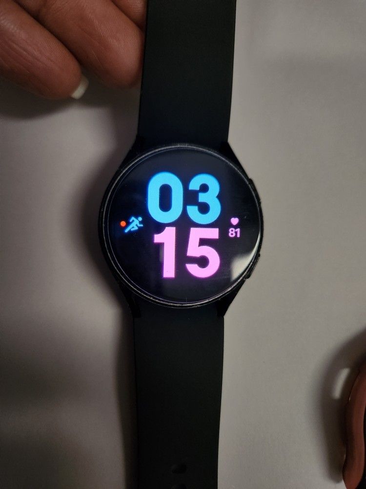 Samsung 40mm Series 4
