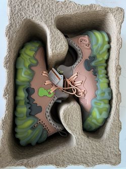 Juniper Salehe Bembury Guava Sz 9