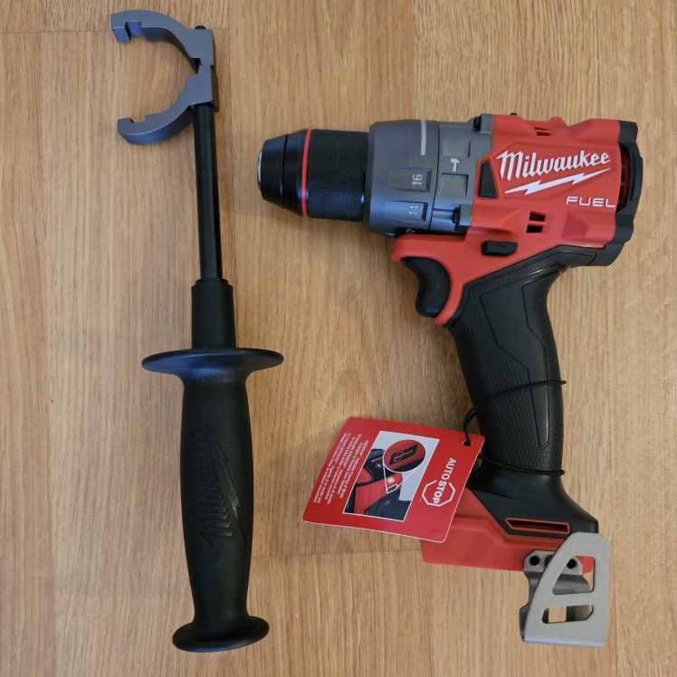 Milwaukee
M18 FUEL 18V Lithium-Ion Brushless Cordless 1/2 in. Hammer Drill/Driver (Tool-Only)