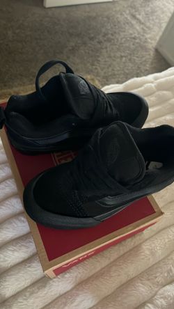 VANS (New)  all black  KIDS (13c)