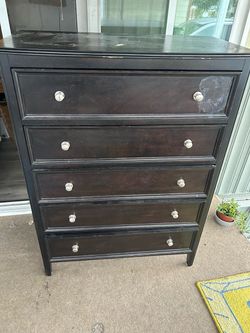 Dresser