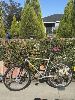 TREK BICYCLE
