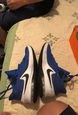 Nike air max’s infuriate ll Gs
