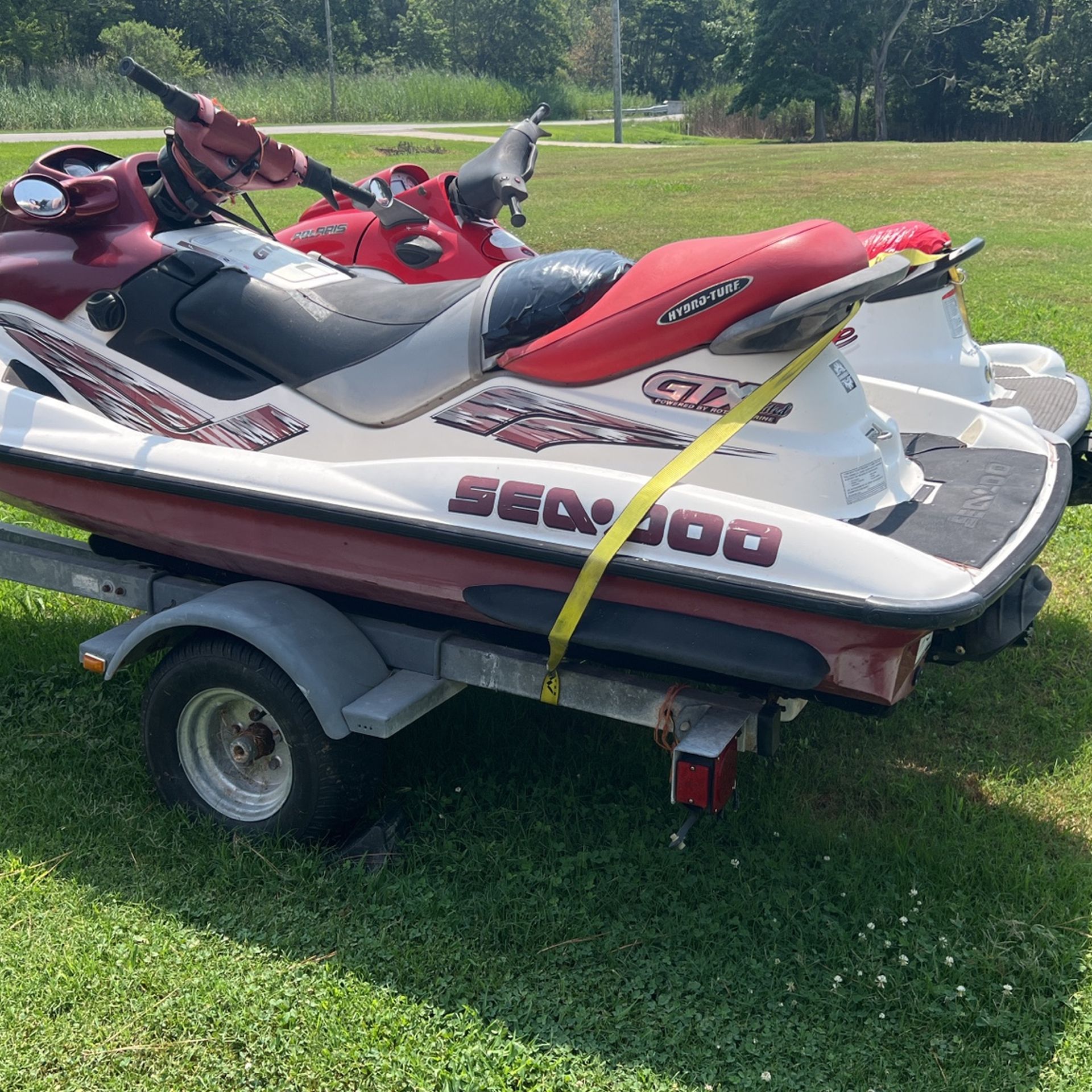 2000-2004 Seafood Bombardier,  And Polaris-vintage.  1200.00 Jet  Ski