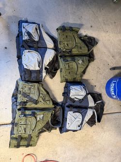 Bass Pro Shops Kayak Life Vests