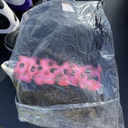 Supreme Everything Is Shit Tee Size Medium 