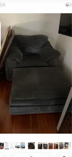 Oversized Chair and Ottoman Set (foot)