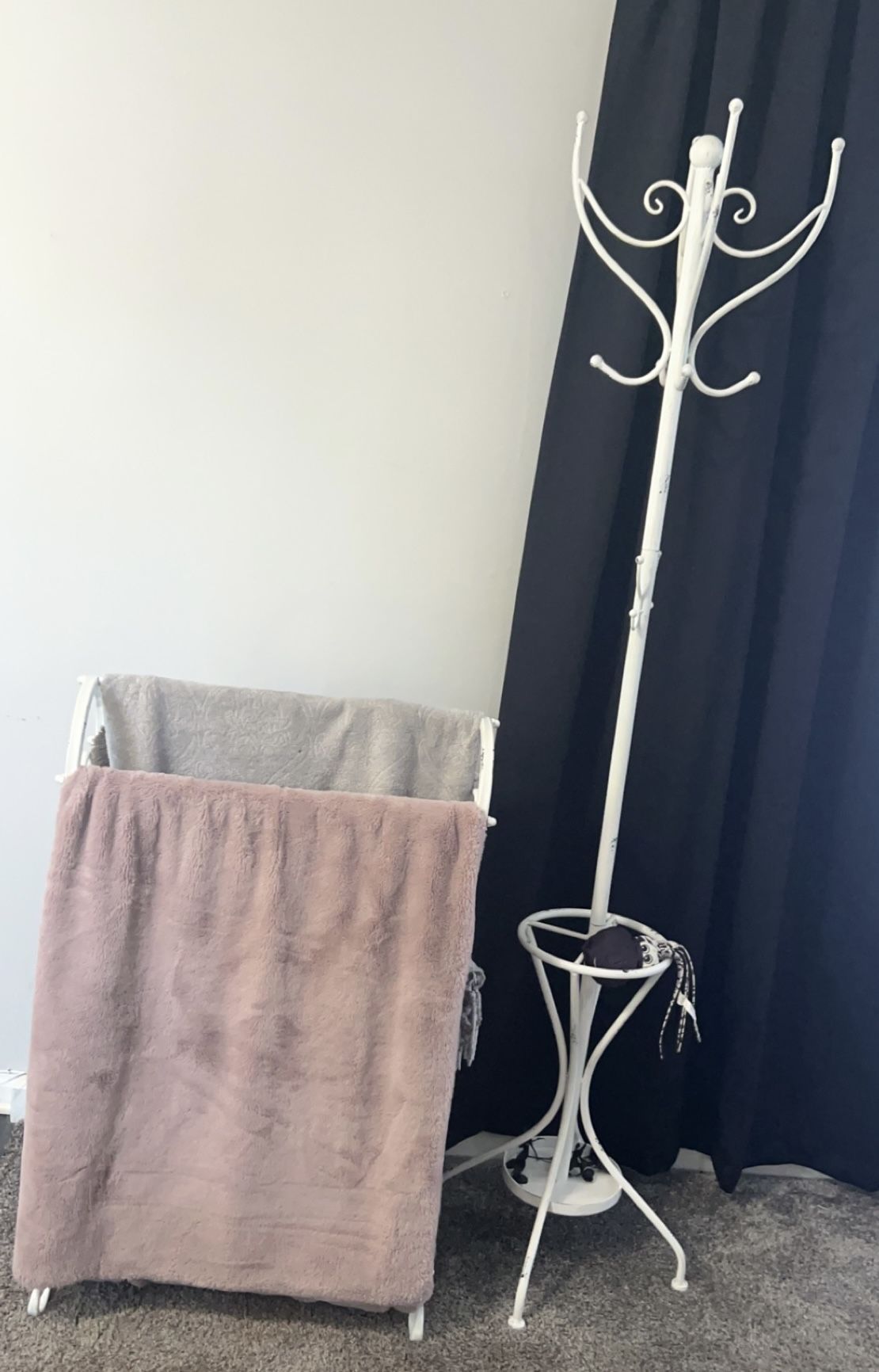 Blanket Holder And Coat Rack