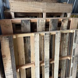 PALLETS FOR FREE