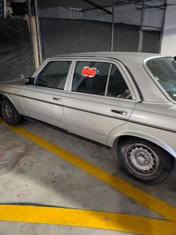 1984 Mercedes 300D turbo diesel automatic