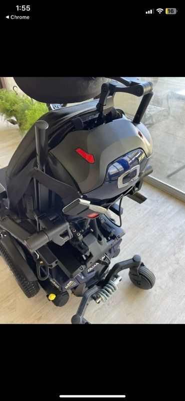 (NEW) Quickie Q700 M Power Wheelchair
