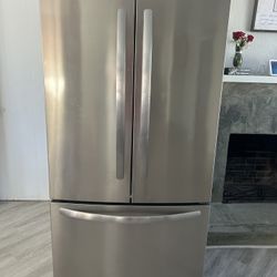 Frigidaire Refrigerator 
