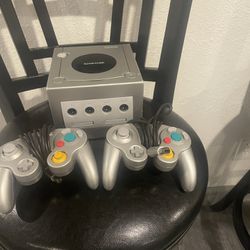 Nintendo GameCube 2 Controllers And HDMI Adapter