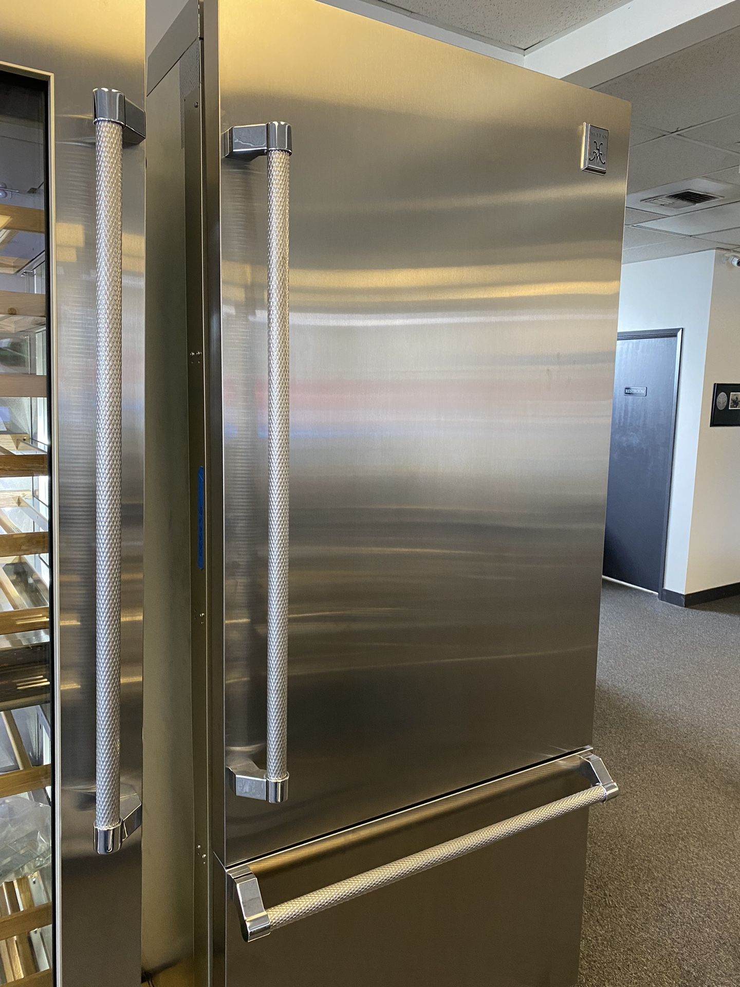 Hestan KRBR36 36 Inch Built-In Bottom Freezer Refrigerator