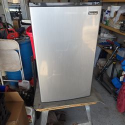Magic Chef Mini Fridge