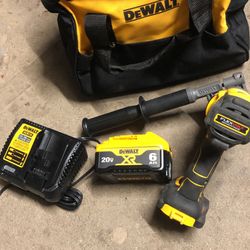 Dewalt DCD999  Hammer Drill Kit