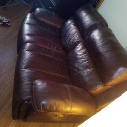 Dark Brown Leather Electric Loveseat Bone Charges On Both Sides Two Reclining Chairs Very Nice