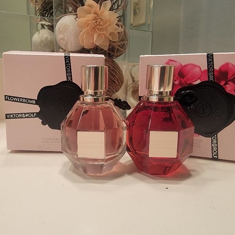 Viktor & Rolf Flowerbomb Bundle 1.7 FL Oz (2)