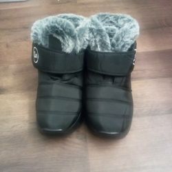 Snow Boots 