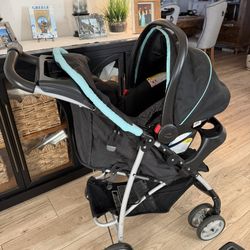 Complete Travel System  Stroller, Car seat And Base Graco 