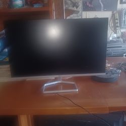 FLAT HP MONITOR..21X12. NICE!!...