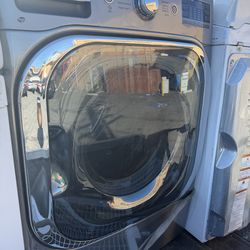 LG jumbo size gas dryer font load 9.0  cu ft