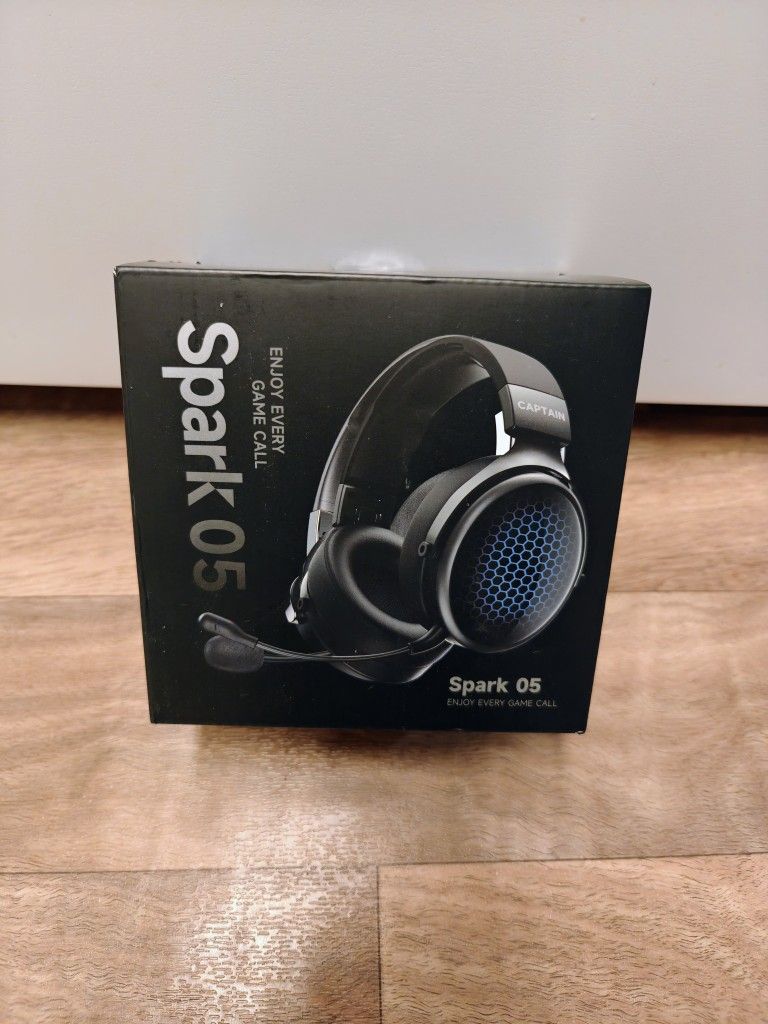 Wireless Gaming Headsets for PS5/PS4/PC/Switch/Xbox with Noise Cancelling Mic