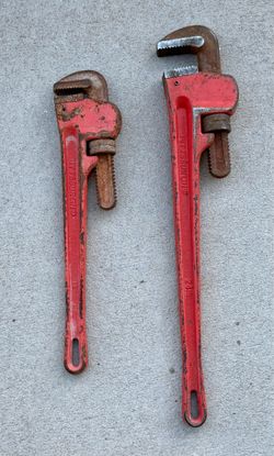 24 in 18in pipe wrenches