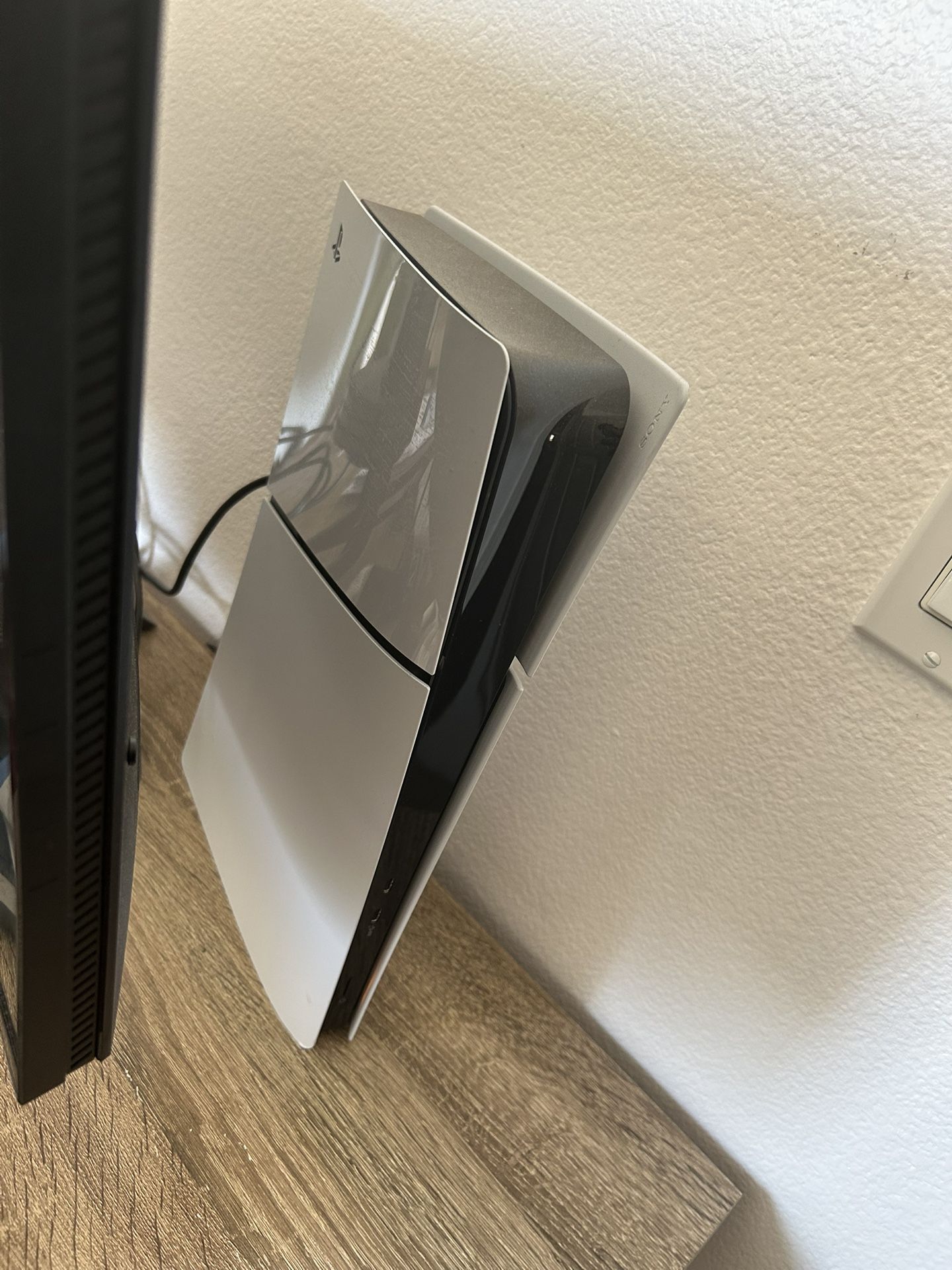  Ps5 Pretty Much New Used 2 Times  With games