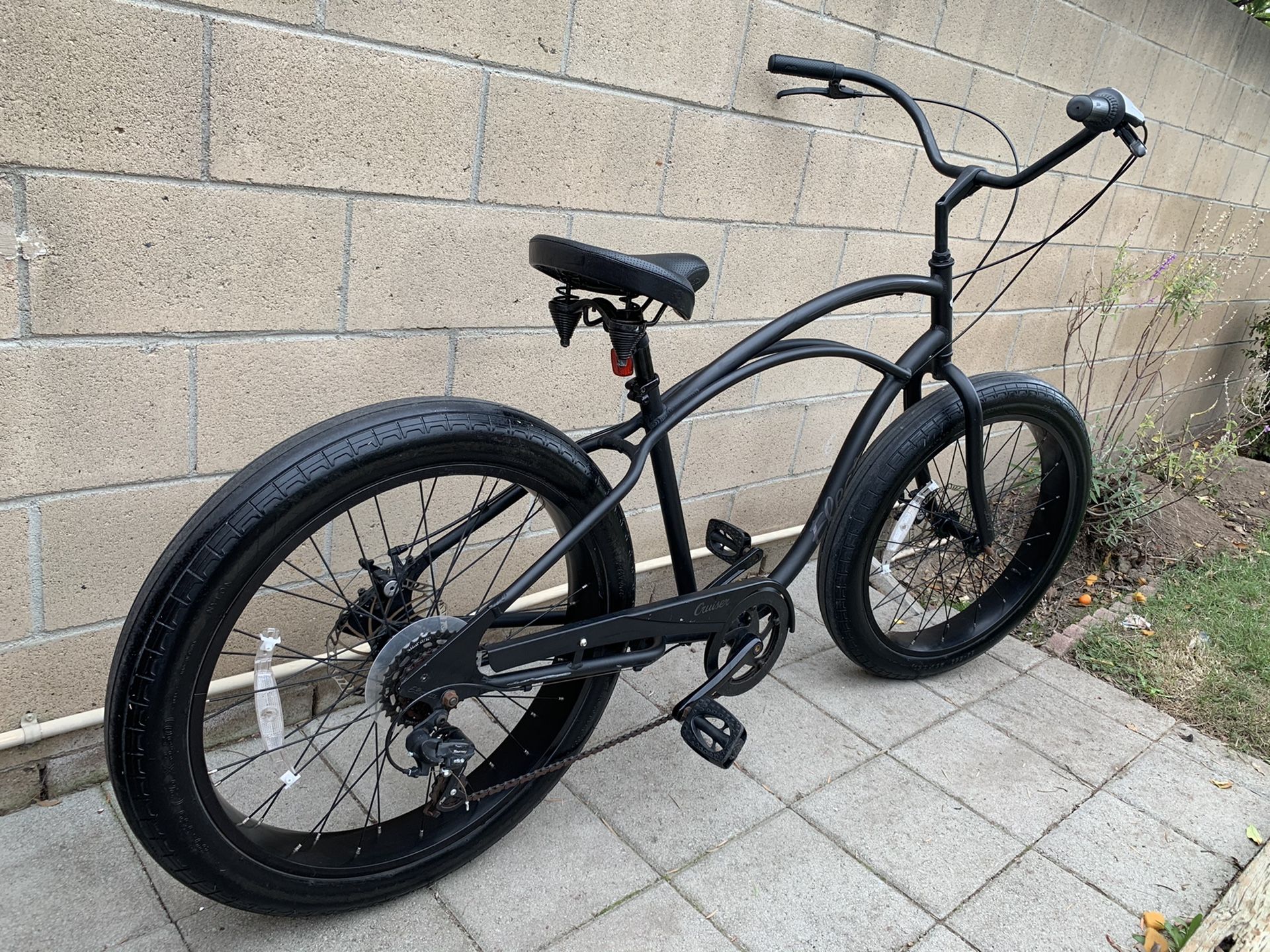 Electra Beach cruiser Lux Fat tire 7D for Sale in Anaheim, CA OfferUp
