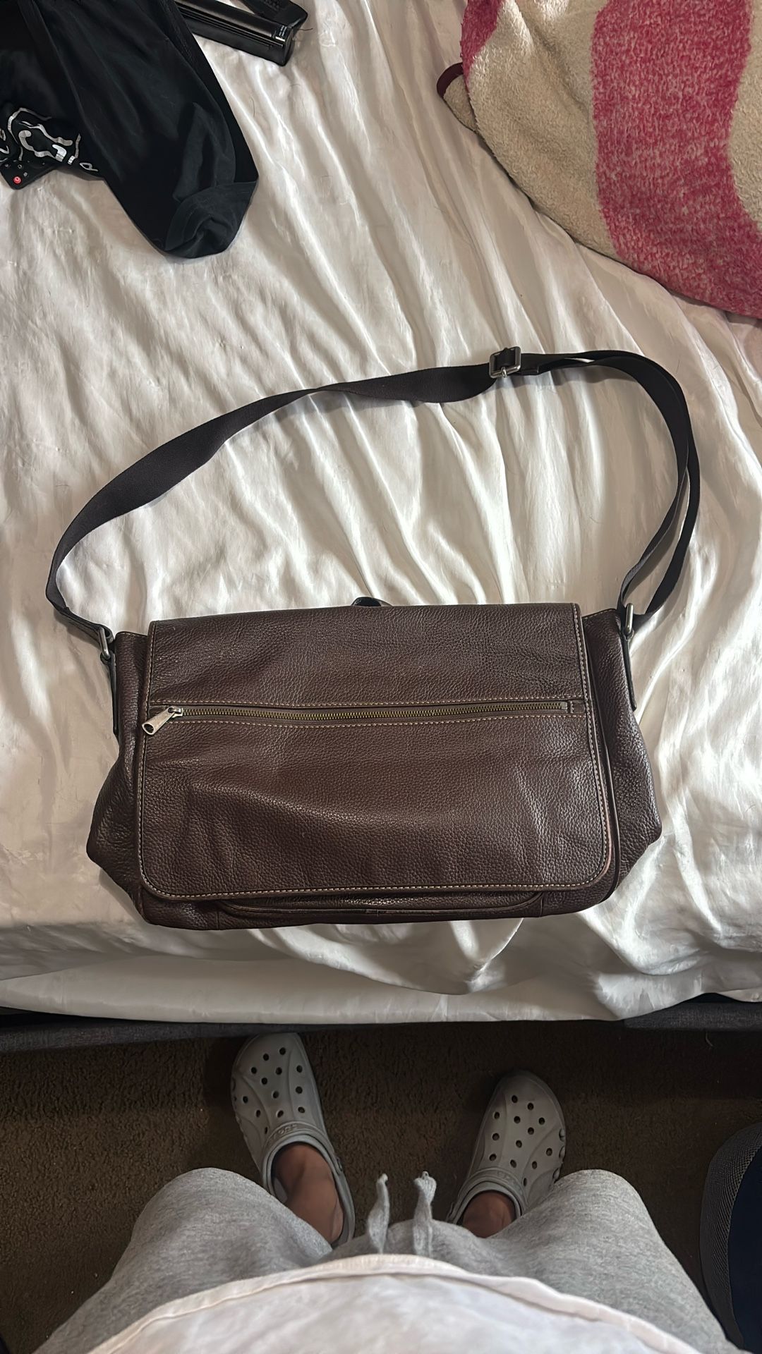 BROWN LEATHER FOSSIL BAG