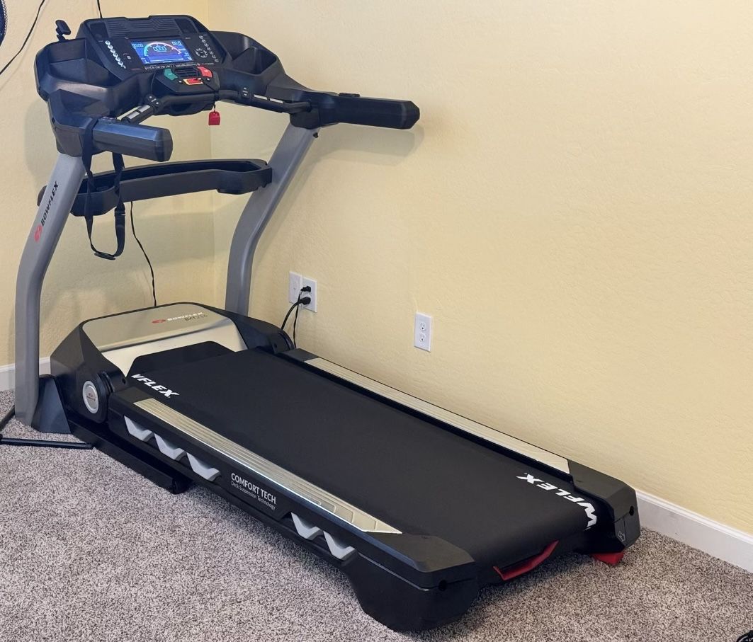 Bowflex Treadmill BXT216 5 Years Old - 1 meticulous owner.  Great Condition, regularly maintained 22" x 60" running platform Has an extension cord for