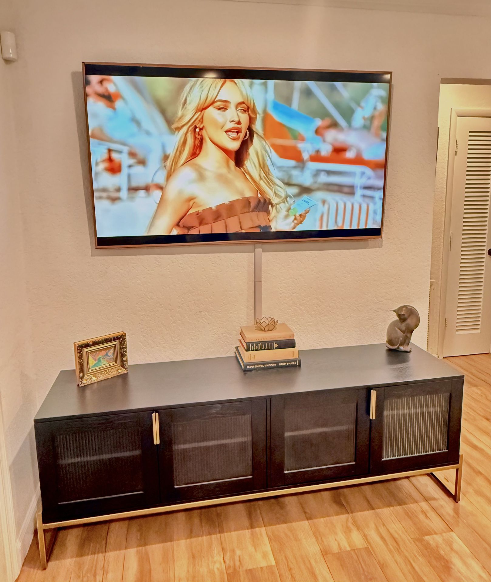 65” Slim Samsung TV 