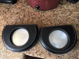 Bombay candle holder